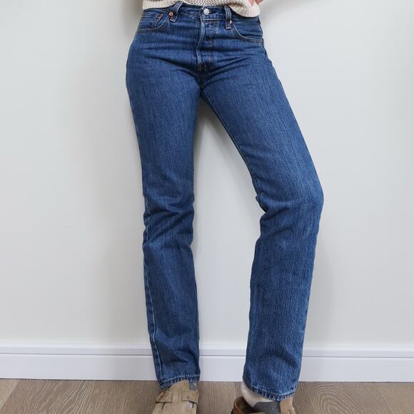 Levi's Blue Straight Leg Women's Jeans - Picture 13 of 13